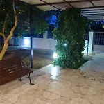 בית נופש Garden House