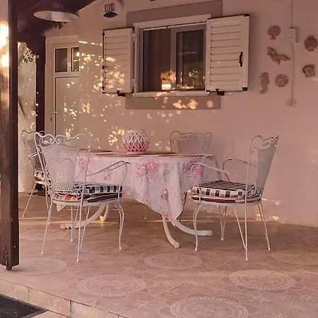 Holiday home Garden House *